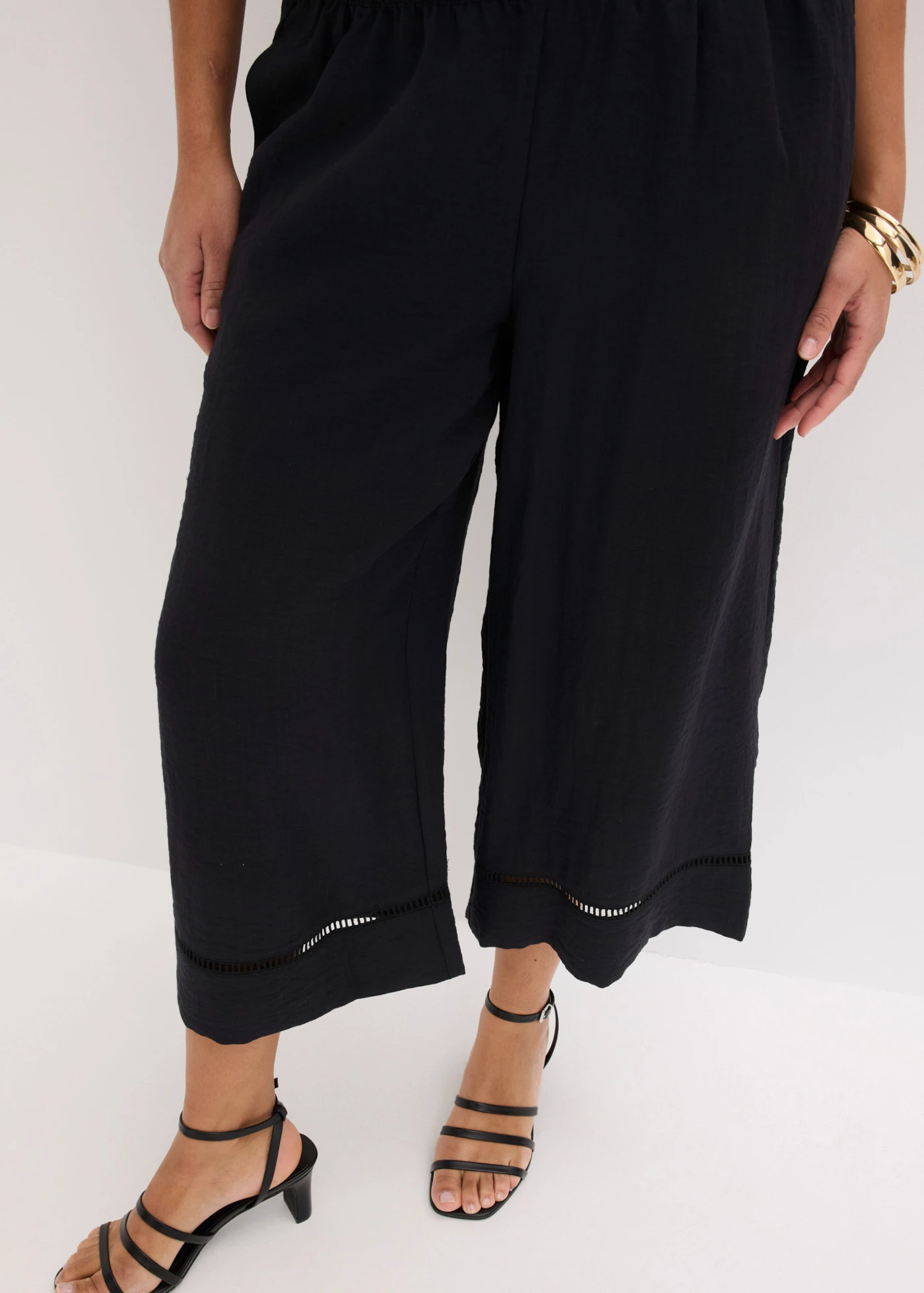 Culotte kalhoty ze splývavé viskózové směsi • černá plus size • bonprix obchod