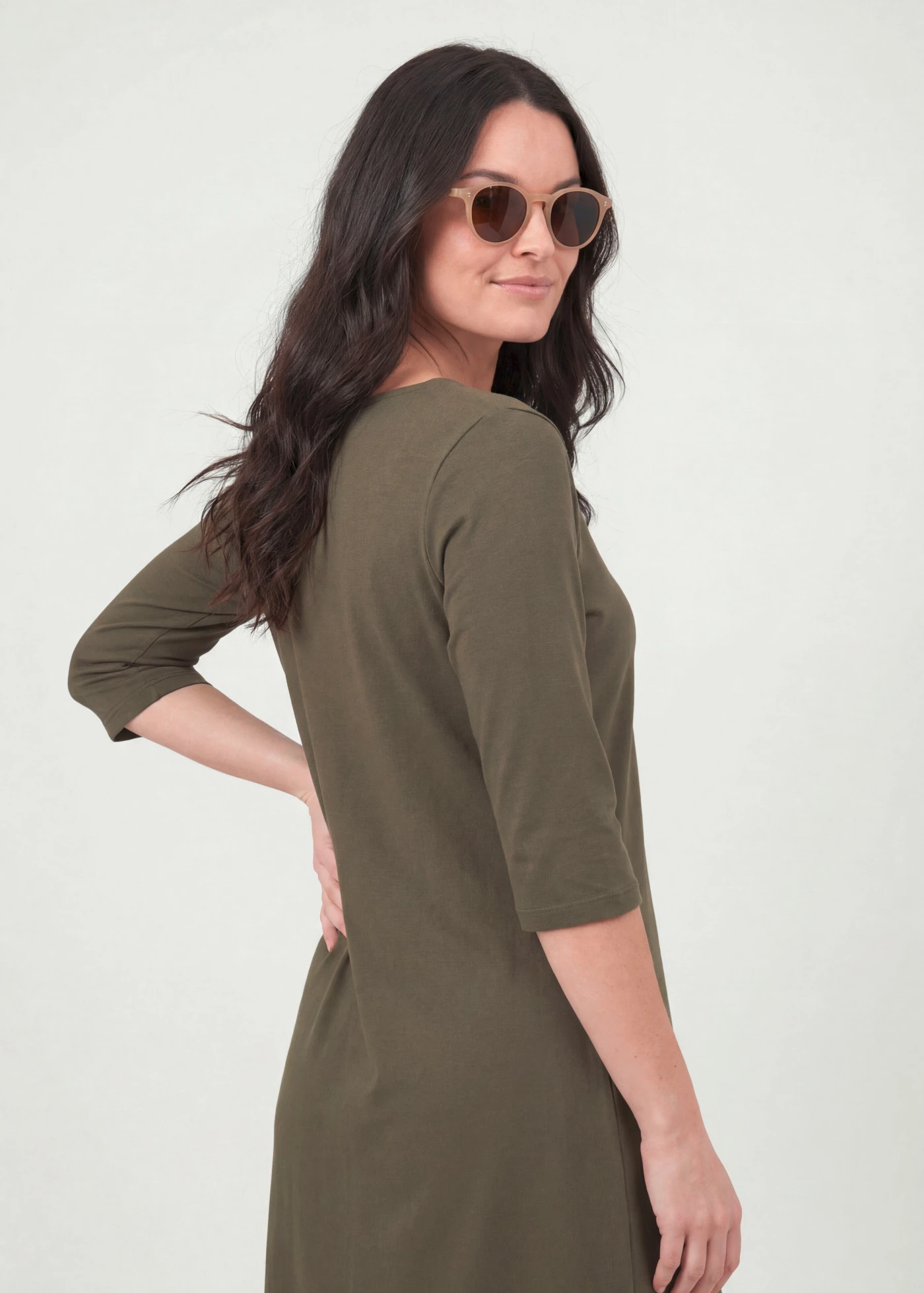 Robe en jersey 100% coton • olive foncé • Boutique bonprix