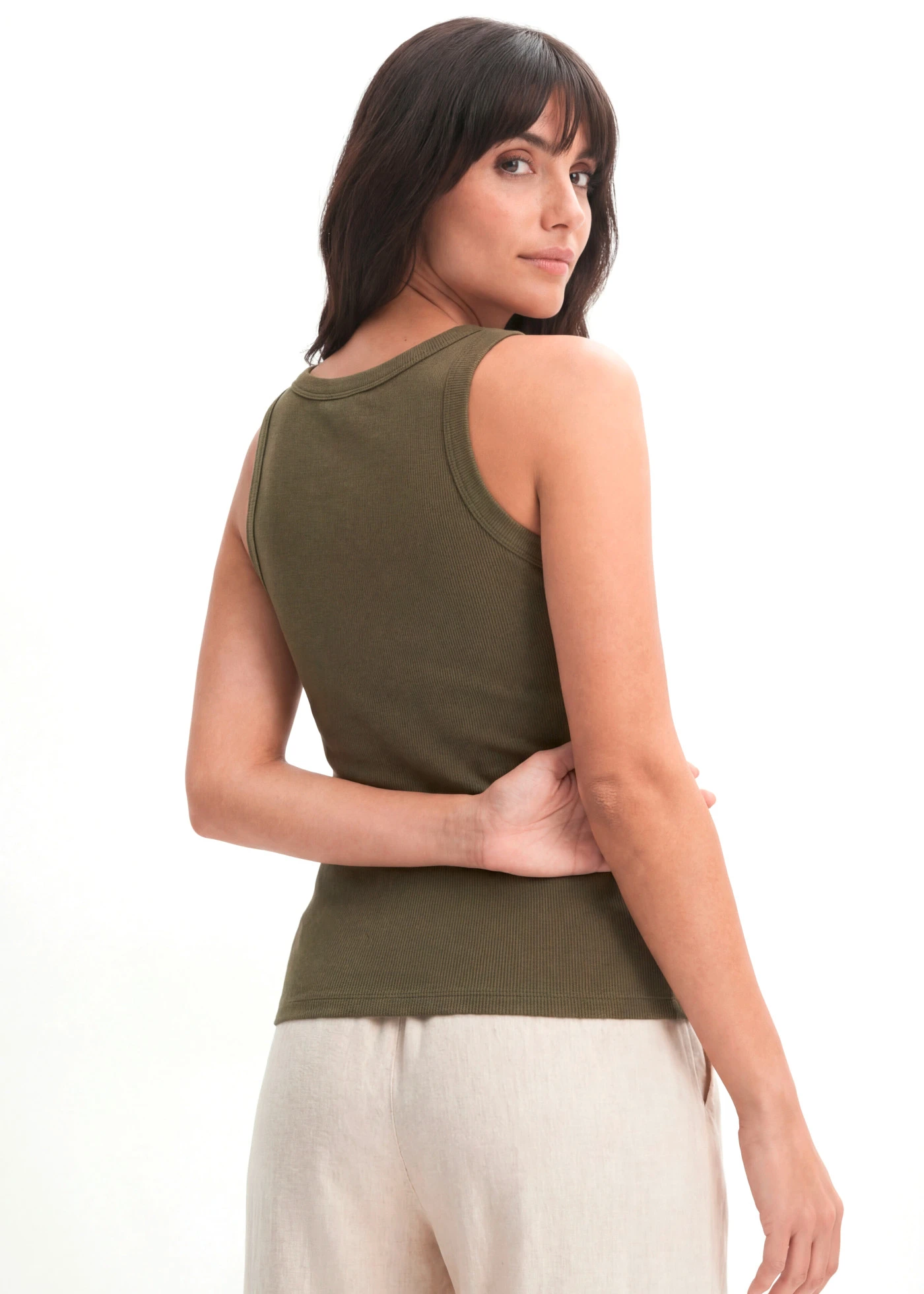 Geribde tanktop • olijfgroen • bonprix online shop