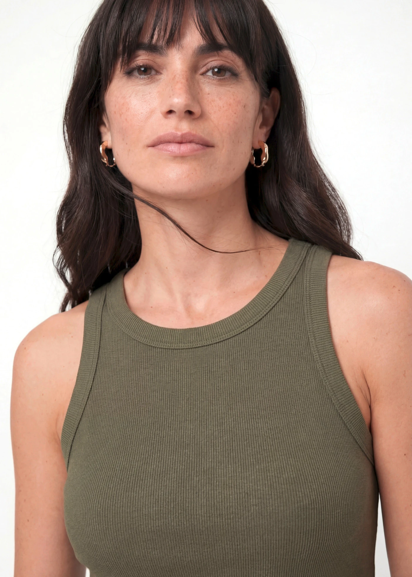 Geribde tanktop • olijfgroen • bonprix online shop