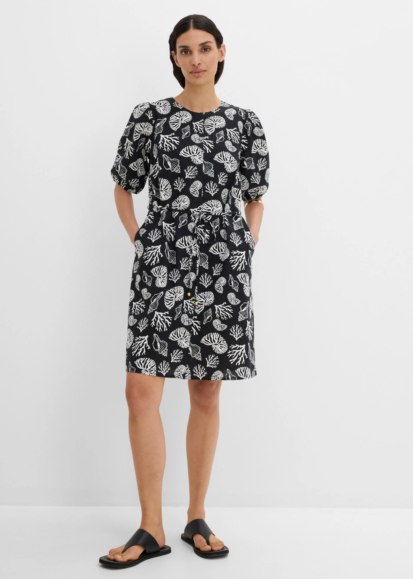 Robe en lin mélangé • noir/écru imprimé • product-page.page-title-suffix