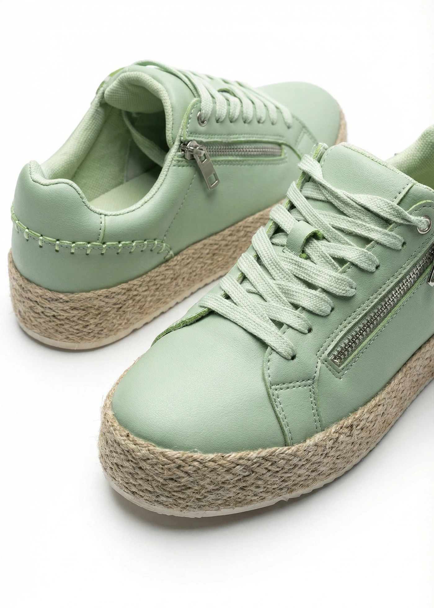 Sneakers zippées • vert pâle • Boutique bonprix