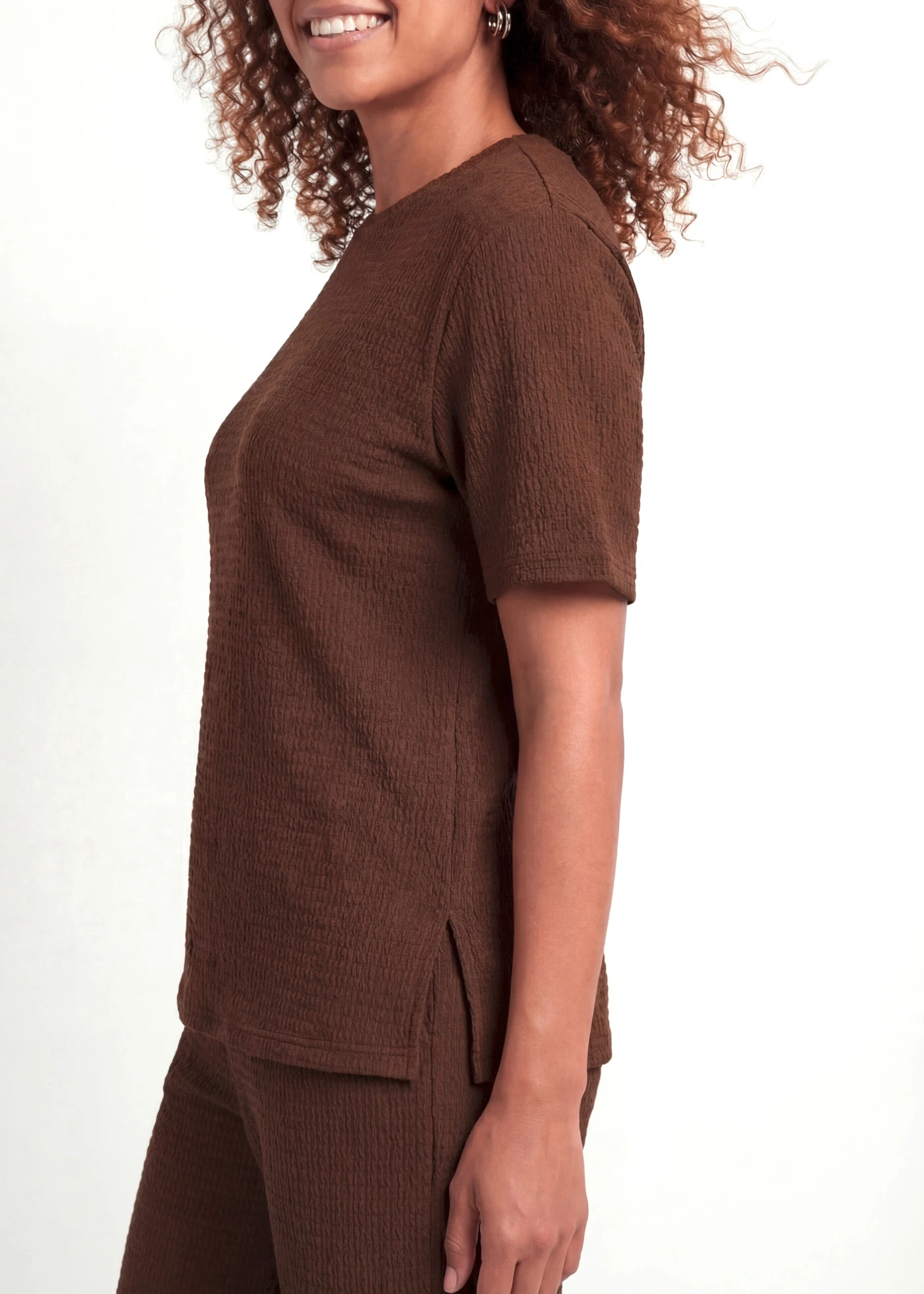T-shirt en crêpe gaufré • marron • Boutique bonprix