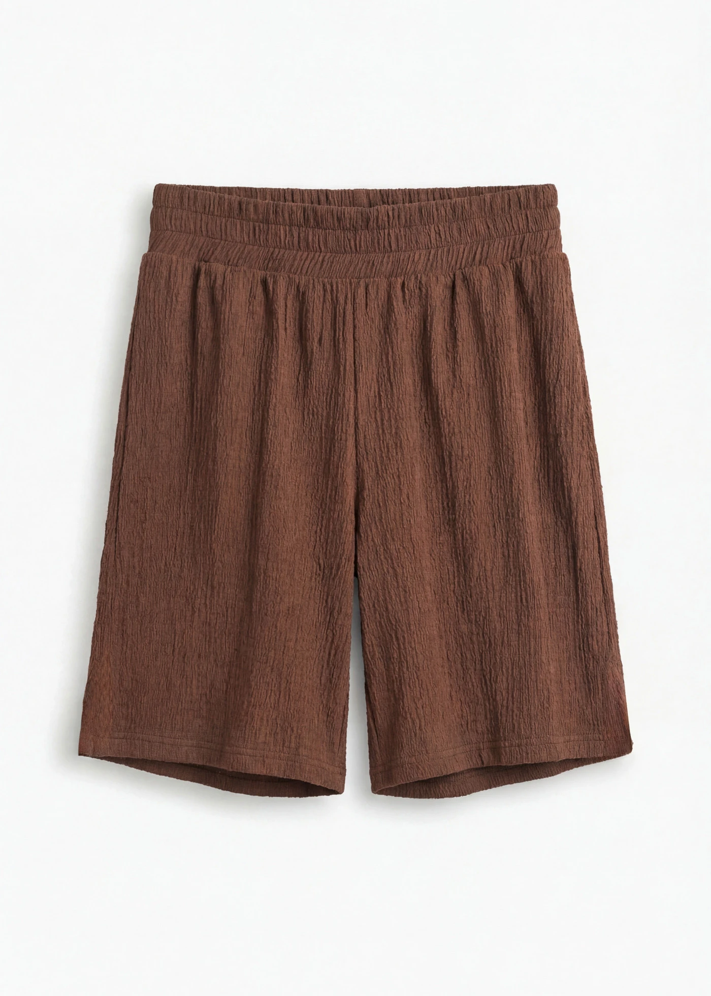 Short taille élastiquée en crêpe gaufré • marron • Boutique bonprix