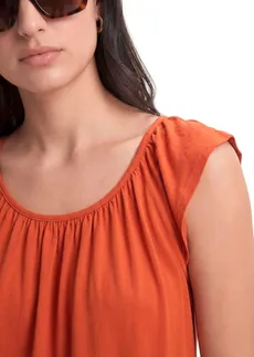 T-shirt doux en viscose extensible • rouge cannelle • Boutique bonprix