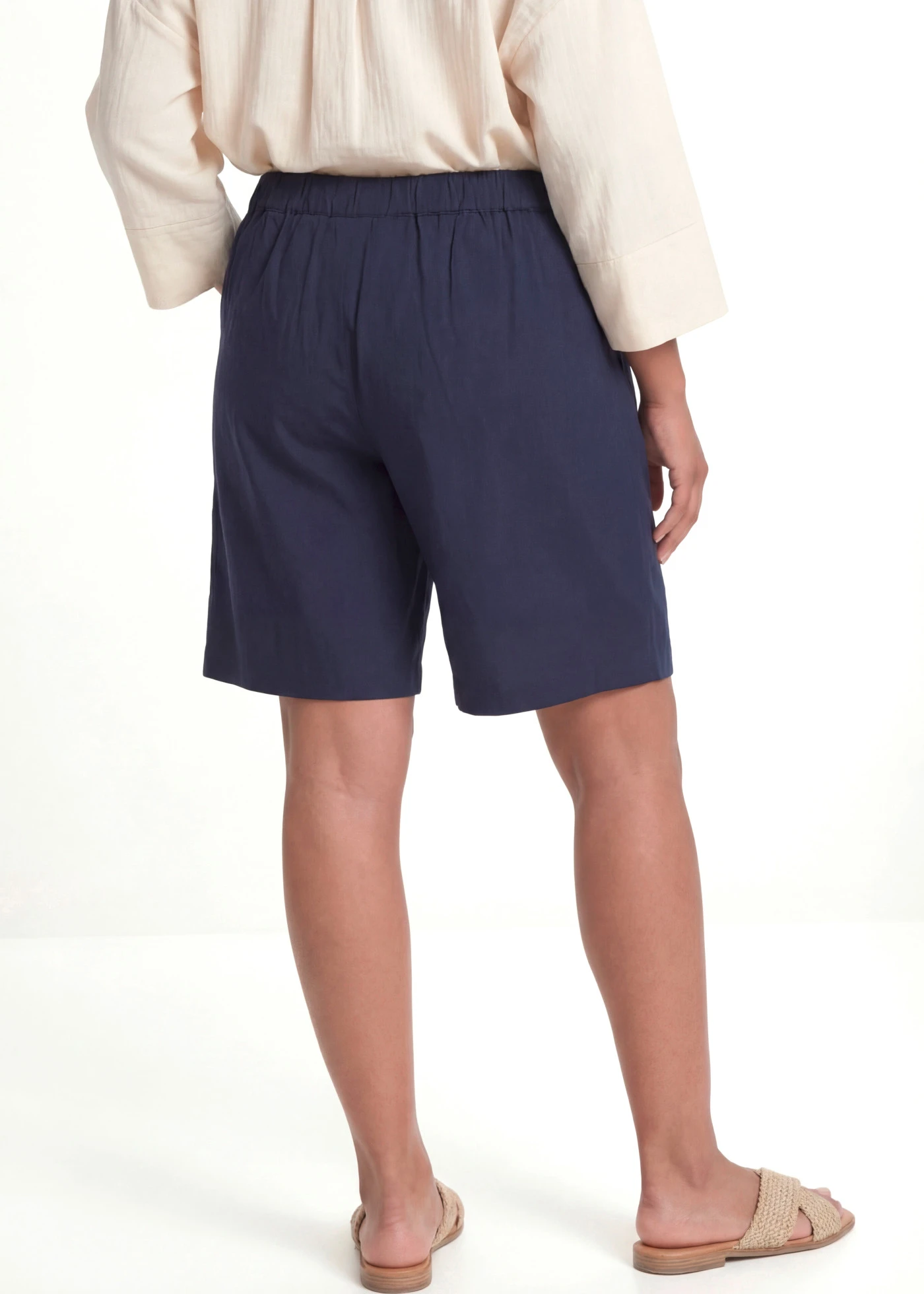 Bermuda fluide en viscose • bleu foncé • Boutique bonprix