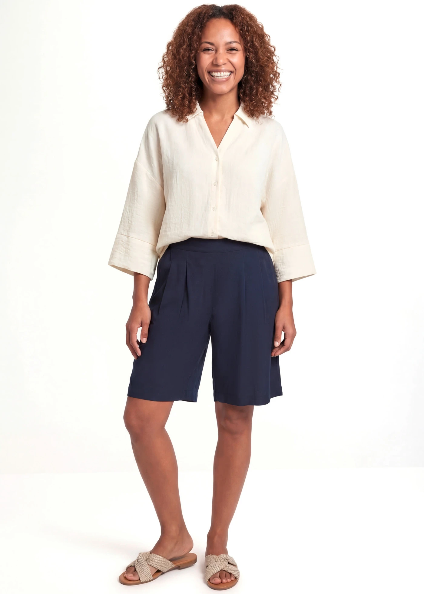 Bermuda fluide en viscose • bleu foncé • Boutique bonprix
