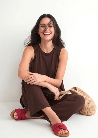 Top en viscose douce • marron foncé • Boutique bonprix