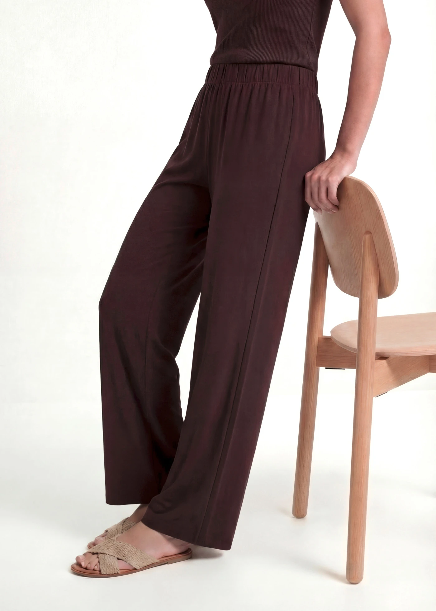 Pantaloni din jerse din material cu viscoză • maro închis • magazin bonprix