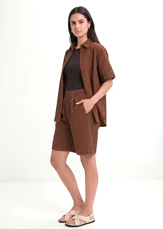 Pantaloni scurți confortabili, cu bată elastică, culoare: maro dungat vertical