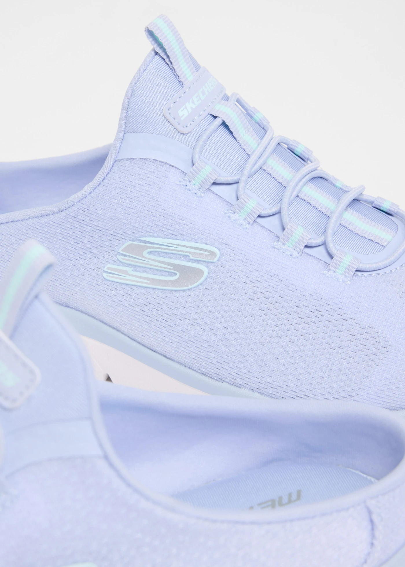 Chaussures Skechers à mémoire de forme • bleu clair • Boutique bonprix