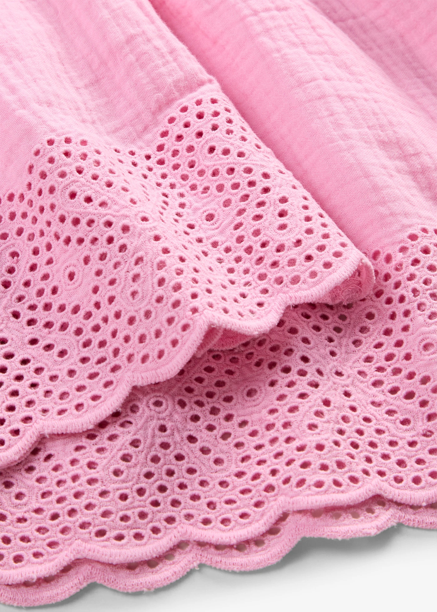 Šaty z mušelínu s dierkovanou výšivkou • ružová • obchod bonprix