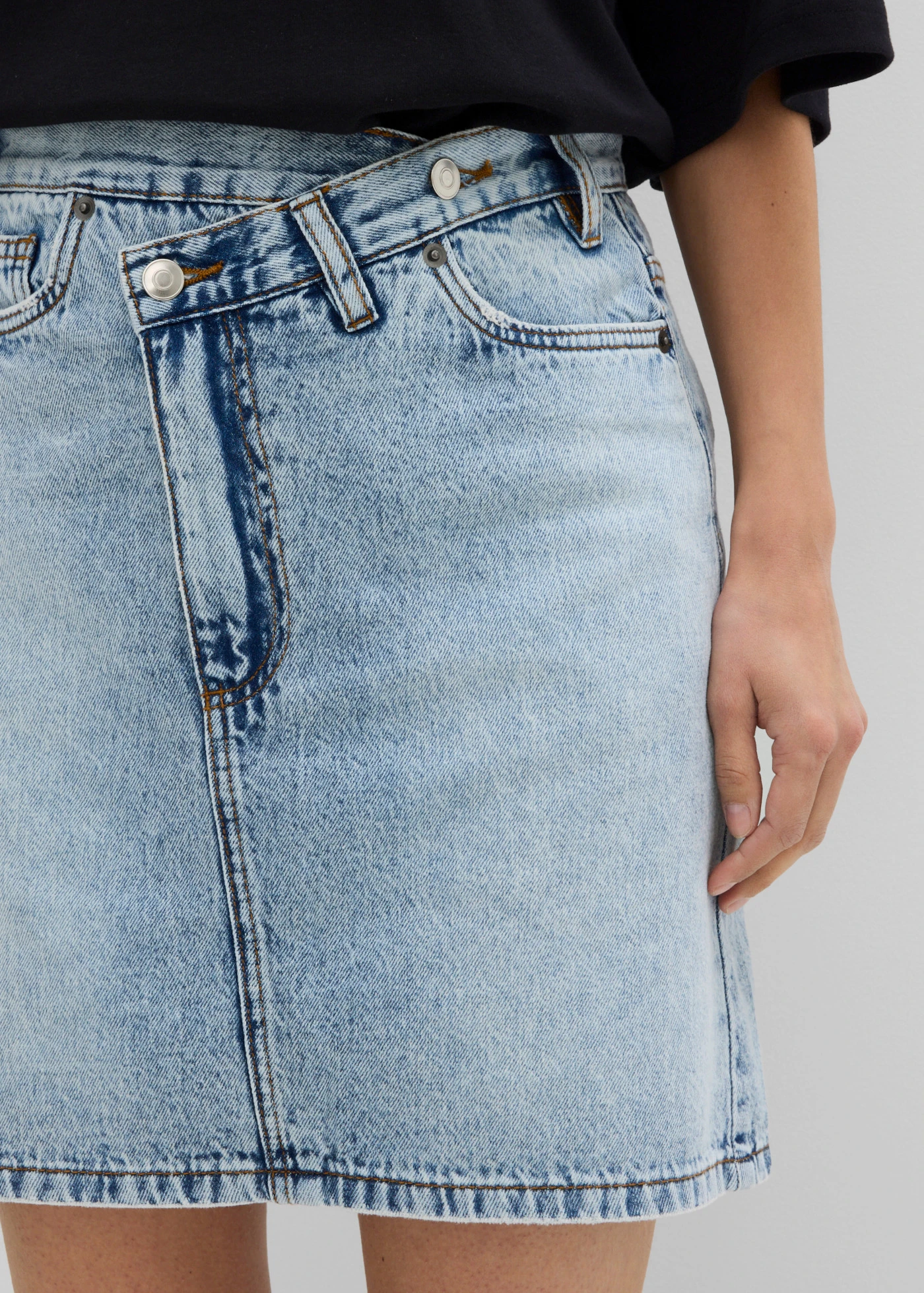 Jupe en jean à fermeture décalée asymétrique • bleu glacier denim used • product-page.page-title-suffix