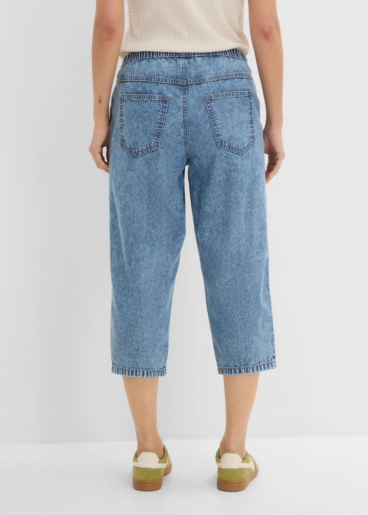 Barrel farmer, Mid Waist, rövidített • világoskék denim, használt hatású • bonprix áruház