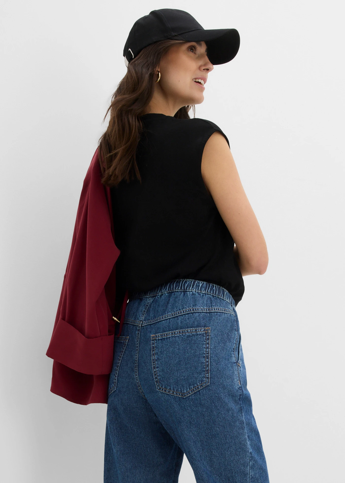 Jeansy barrel, mid waist, cropped • niebieski denim "used" • sklep bonprix