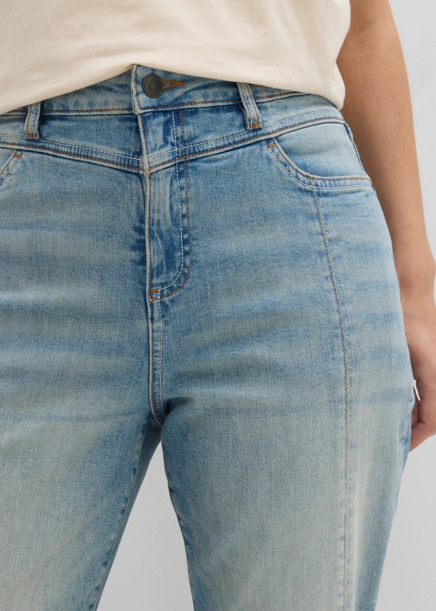 Blugi drepți Mid Waist • bleu denim uzat • magazin bonprix