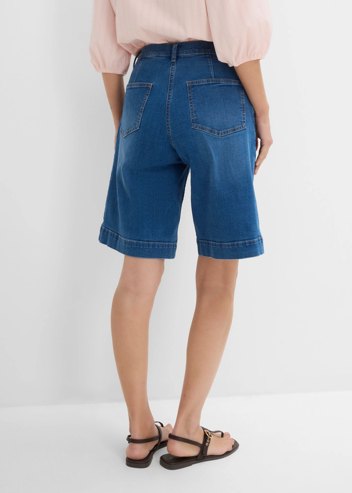 Bermude de blugi Mid Waist din bumbac organic • albastru denim uzat • magazin bonprix