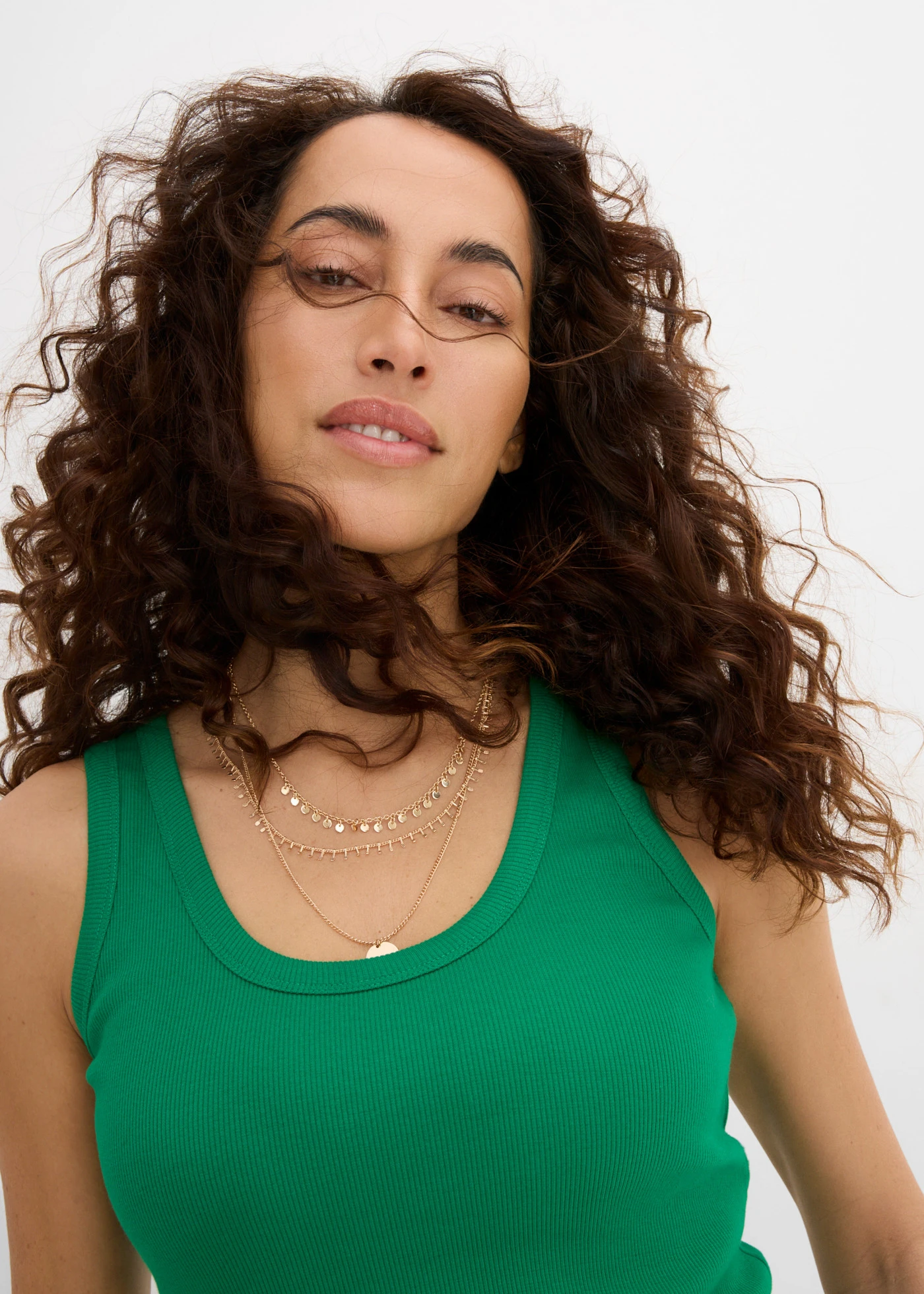 Prążkowany tank top z bawełną organiczną (2 szt.) • zieleń kamieni szlachetnych+czarny • sklep bonprix