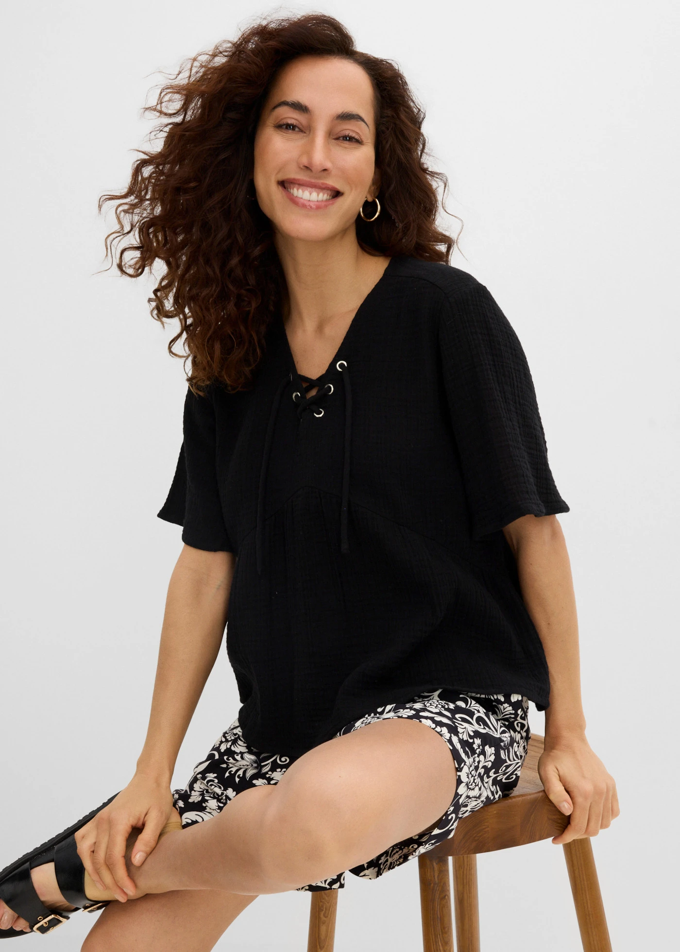 Blouse T-shirt en gaze de coton • noir • product-page.page-title-suffix