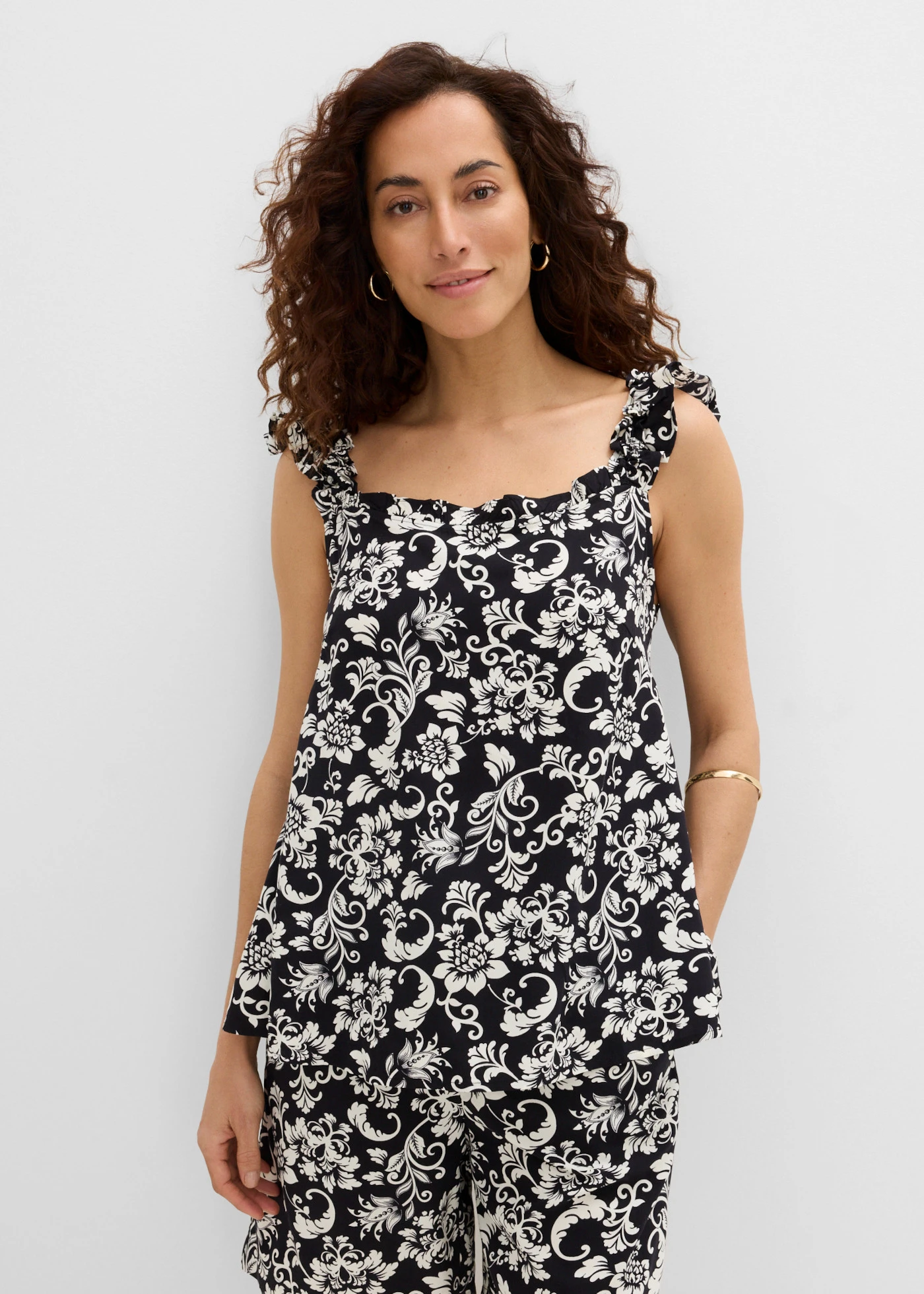 Blousetop van soepele viscose • zwart/wolwit gebloemd • product-page.page-title-suffix