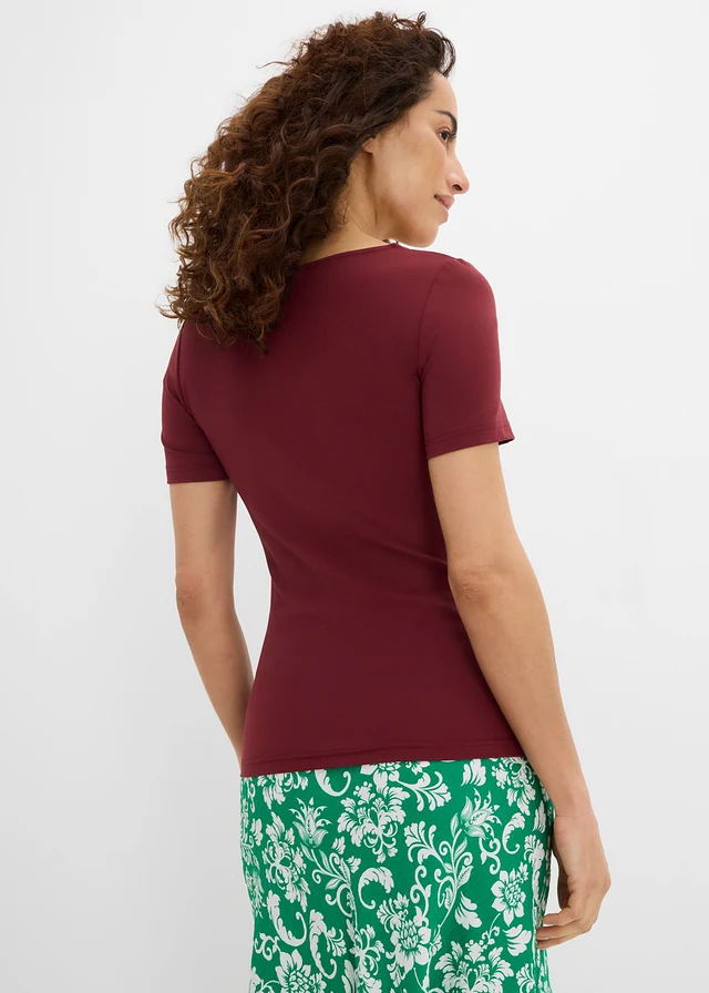 Shirt met carréhals • esdoornrood • product-page.page-title-suffix