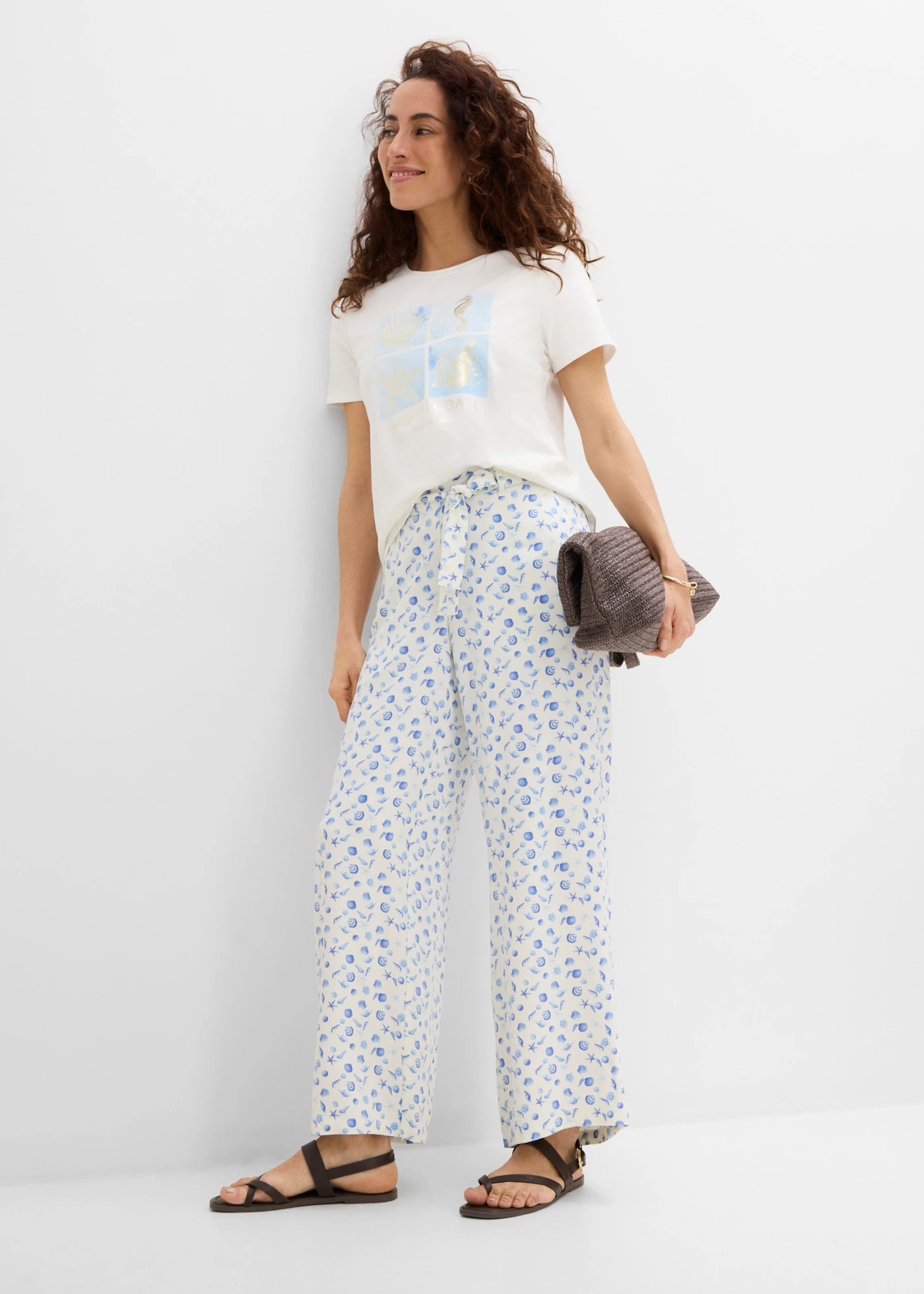 Bluză din bumbac • ecru-bleu cu imprimeu • magazin bonprix
