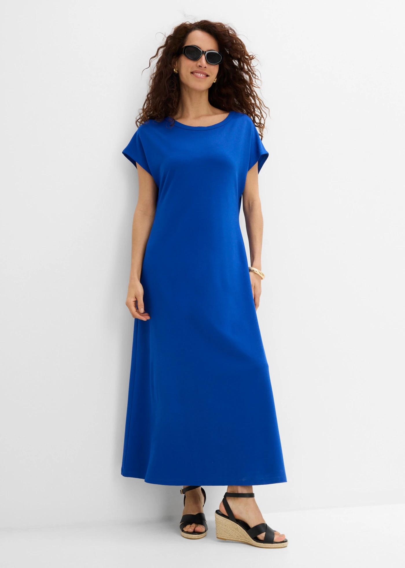 Midi jurk van een zachte viscosemix • kobaltblauw • product-page.page-title-suffix