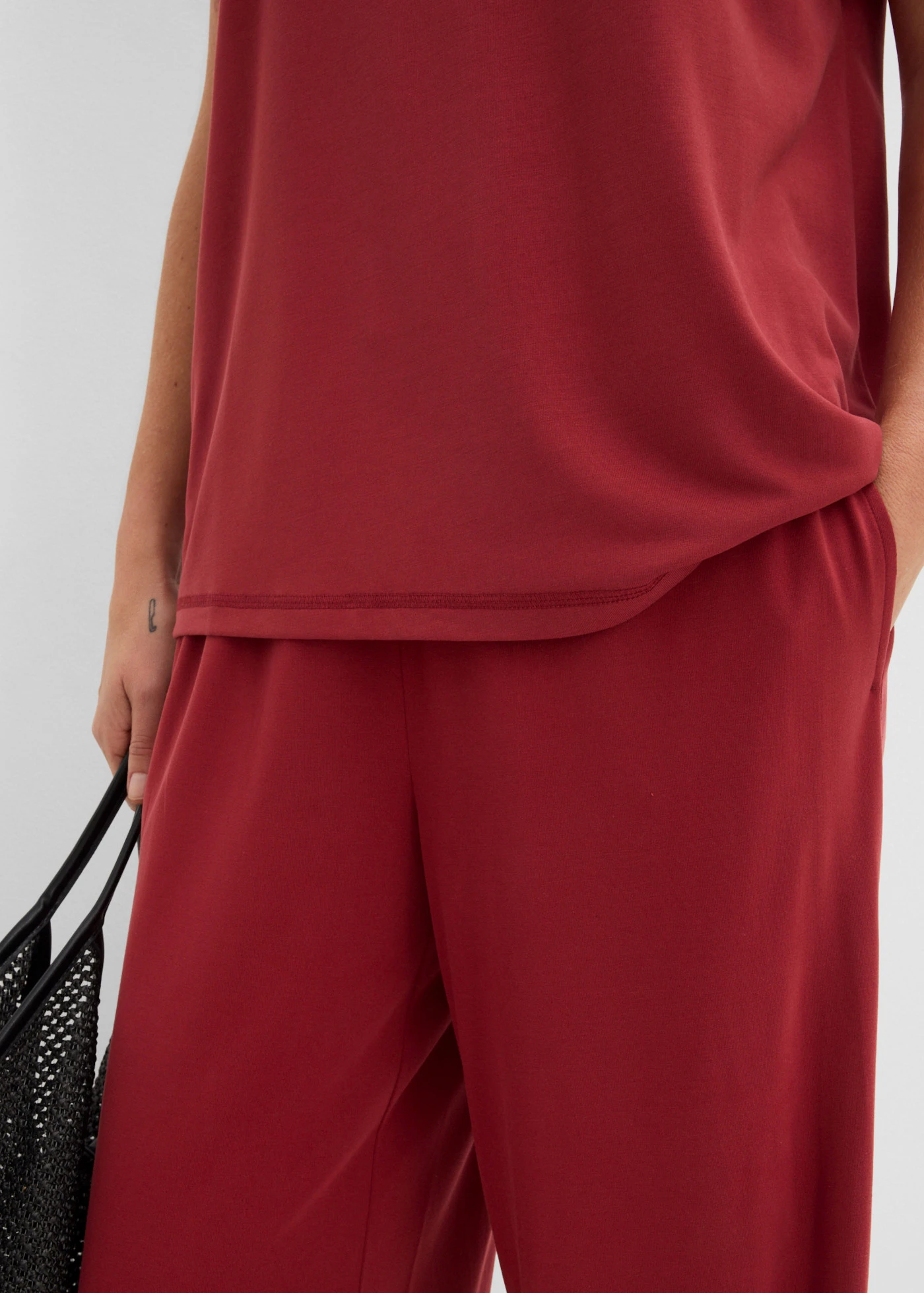 Bluzka z miękkiej mieszanki modalu • czerwony pustynny • sklep bonprix