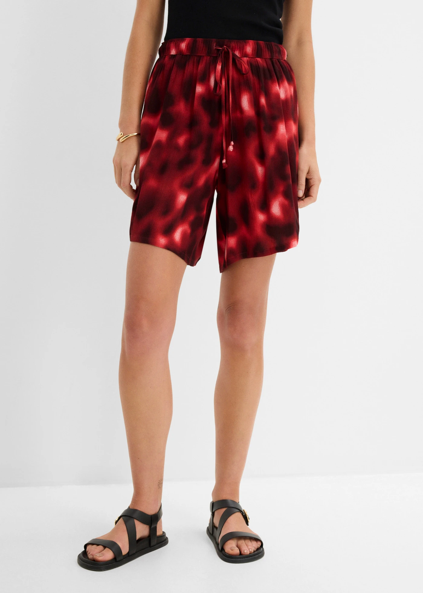 Short en viscose texturée à taille élastiquée • ivoire-rouge érable-corail mat-marron foncé imprimé • product-page.page-title-suffix
