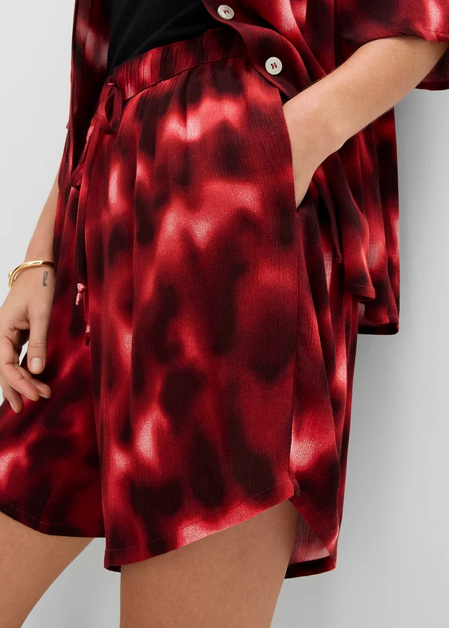 Szorty z gumką w talii ze strukturalnej wiskozy • w kolorze kości słoniowej-czerwony klonowy-matowy koralowy-ciemnobrązowy • sklep bonprix