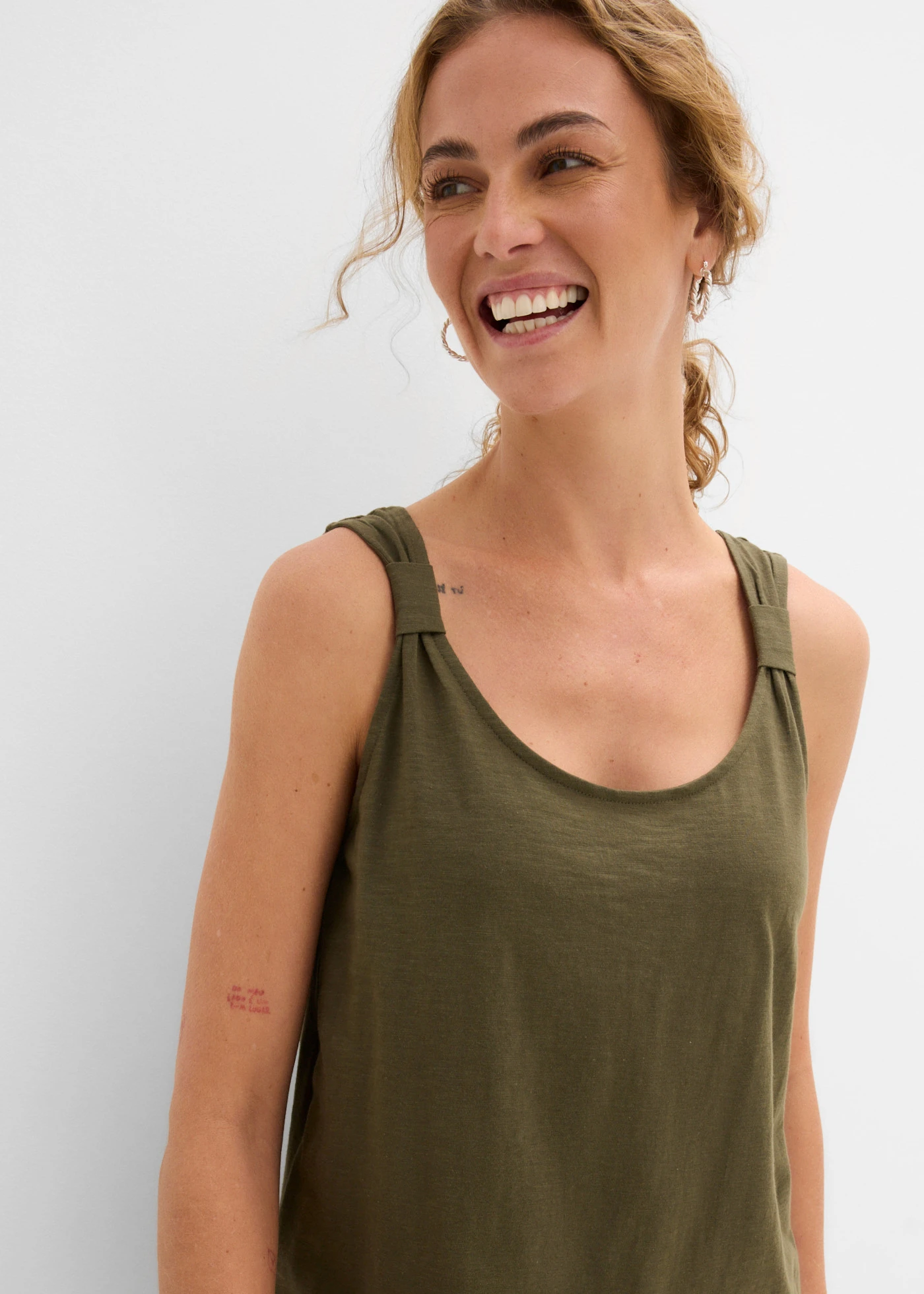 Débardeur 100% coton • olive foncé • Boutique bonprix