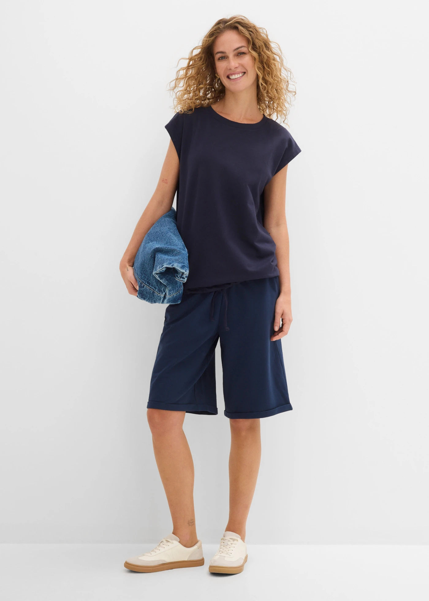 Sweater van puur katoen • donkerblauw • product-page.page-title-suffix