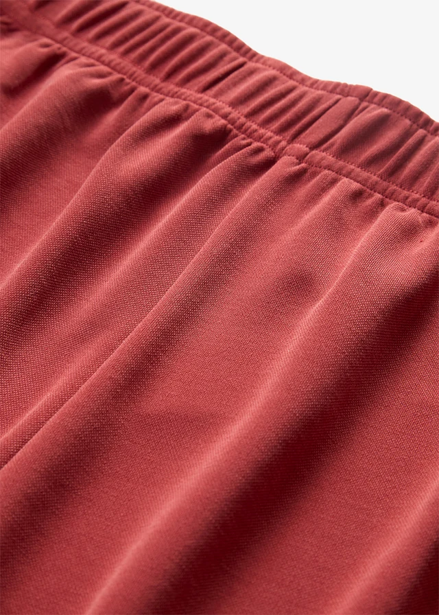 Bermude simple din material moale cu viscoză • roșu oxid • magazin bonprix