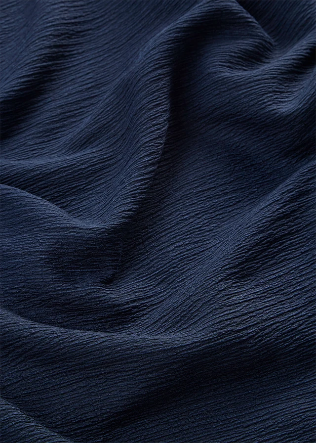 T-shirt en matière texturée • bleu foncé • product-page.page-title-suffix