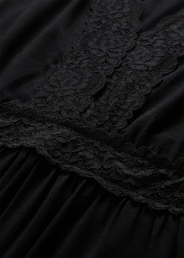 Top à dentelle • noir • product-page.page-title-suffix