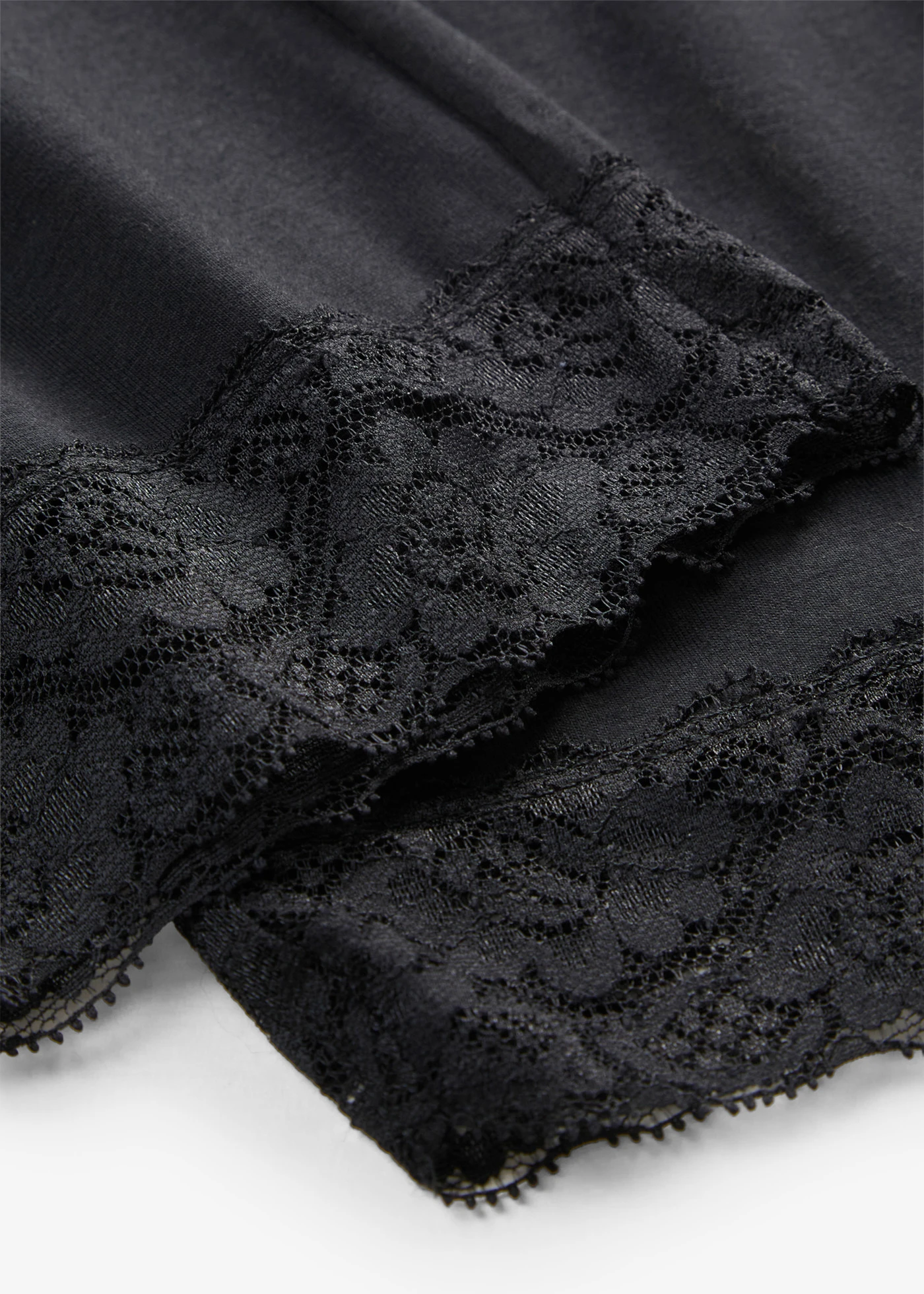 Legging 3/4 avec dentelle • noir • Boutique bonprix