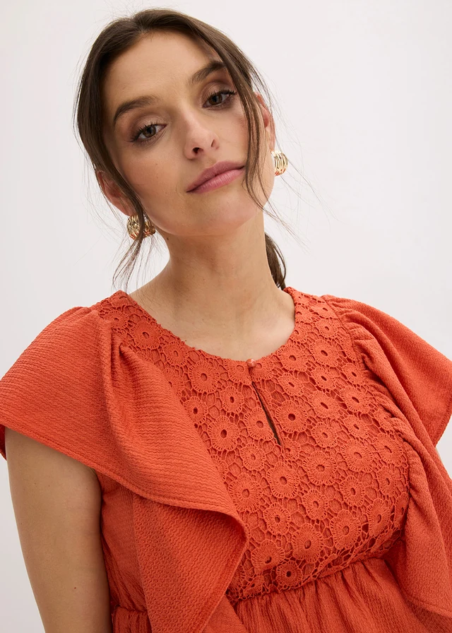 Bluzka T-shirtowa ze strukturalnej krepy • czerwony cynamonowy • sklep bonprix