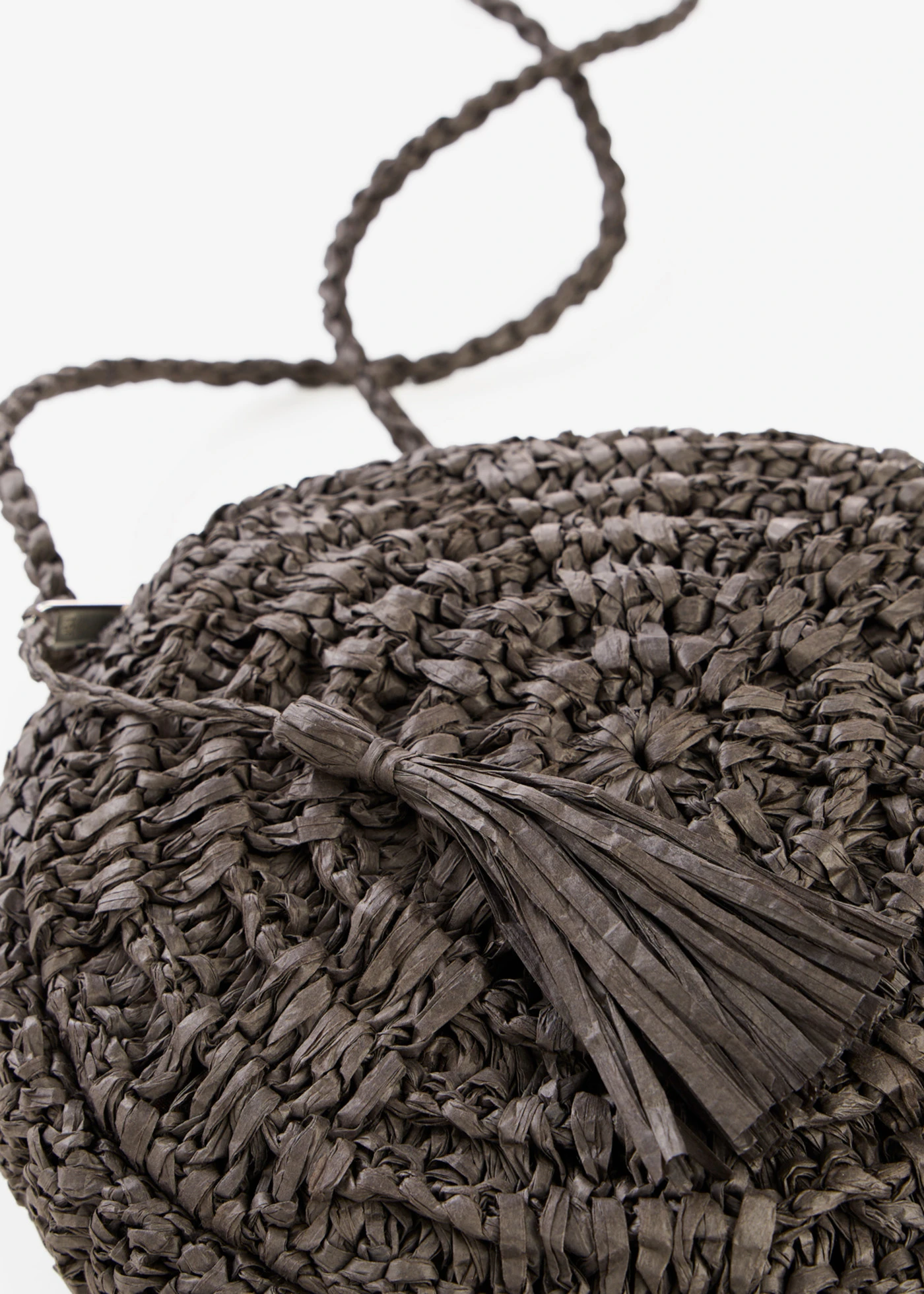 Petit sac à bandoulière rond • marron foncé • Boutique bonprix