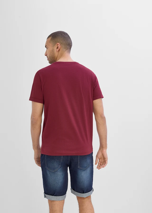 T-shirt van biologisch katoen • esdoornrood met print • product-page.page-title-suffix
