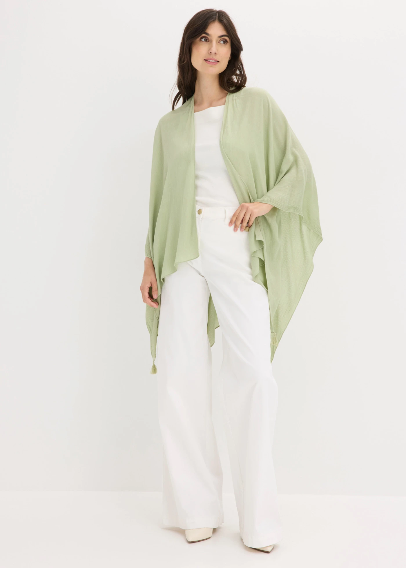 Poncho pour l’été en viscose • vert pâle • Boutique bonprix