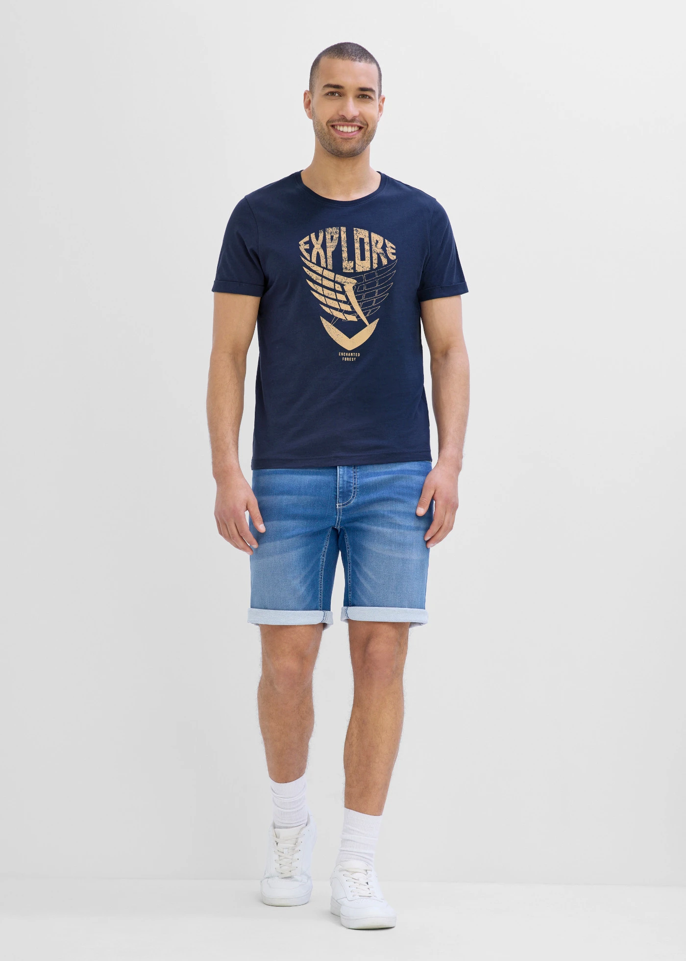 T-shirt van biologisch katoen • donkerblauw met print • product-page.page-title-suffix
