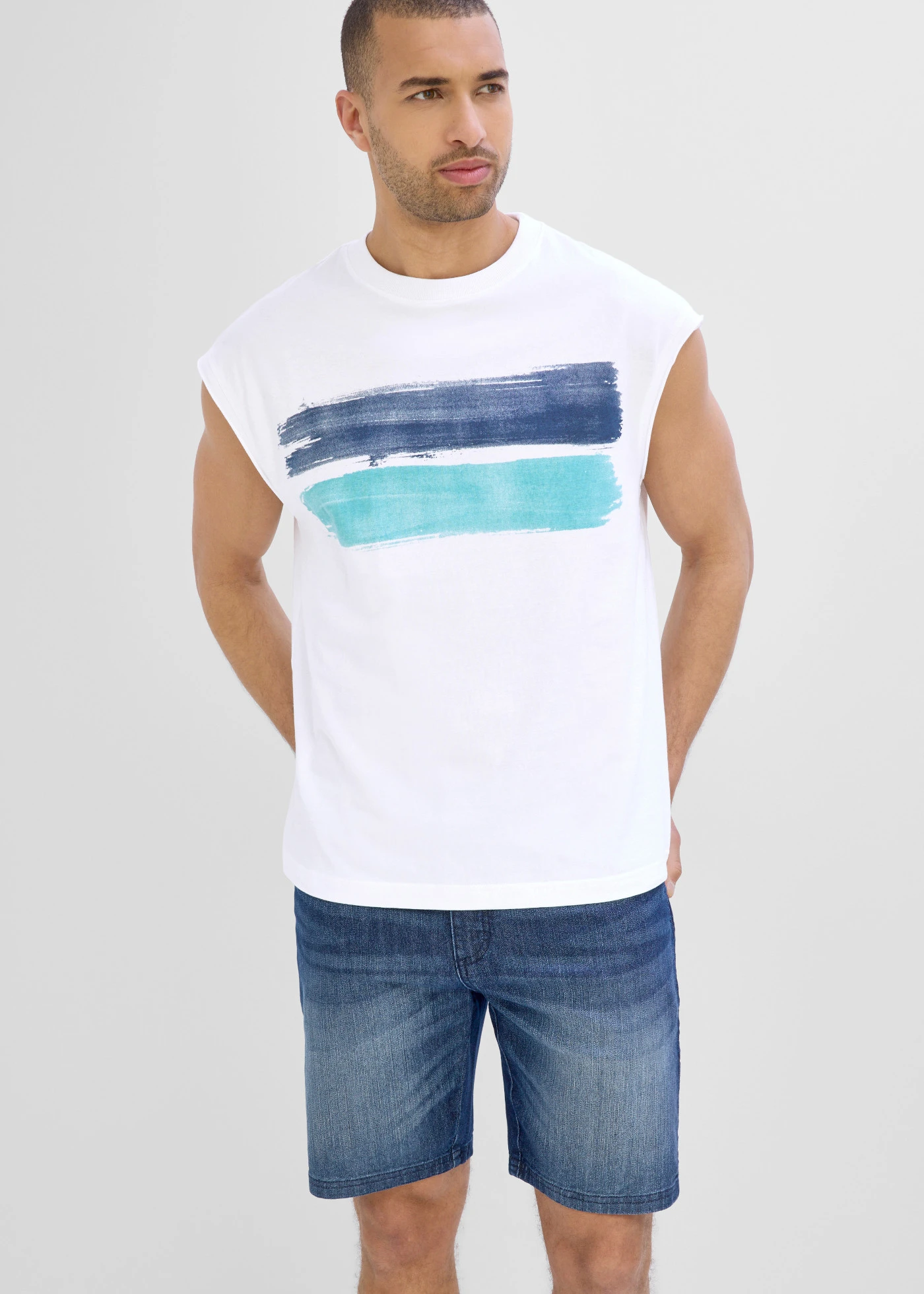 Maiou sport în stil Loose Fit (set/ 2 buc.) • bleumarin- alb, cu imprimeu • magazin bonprix