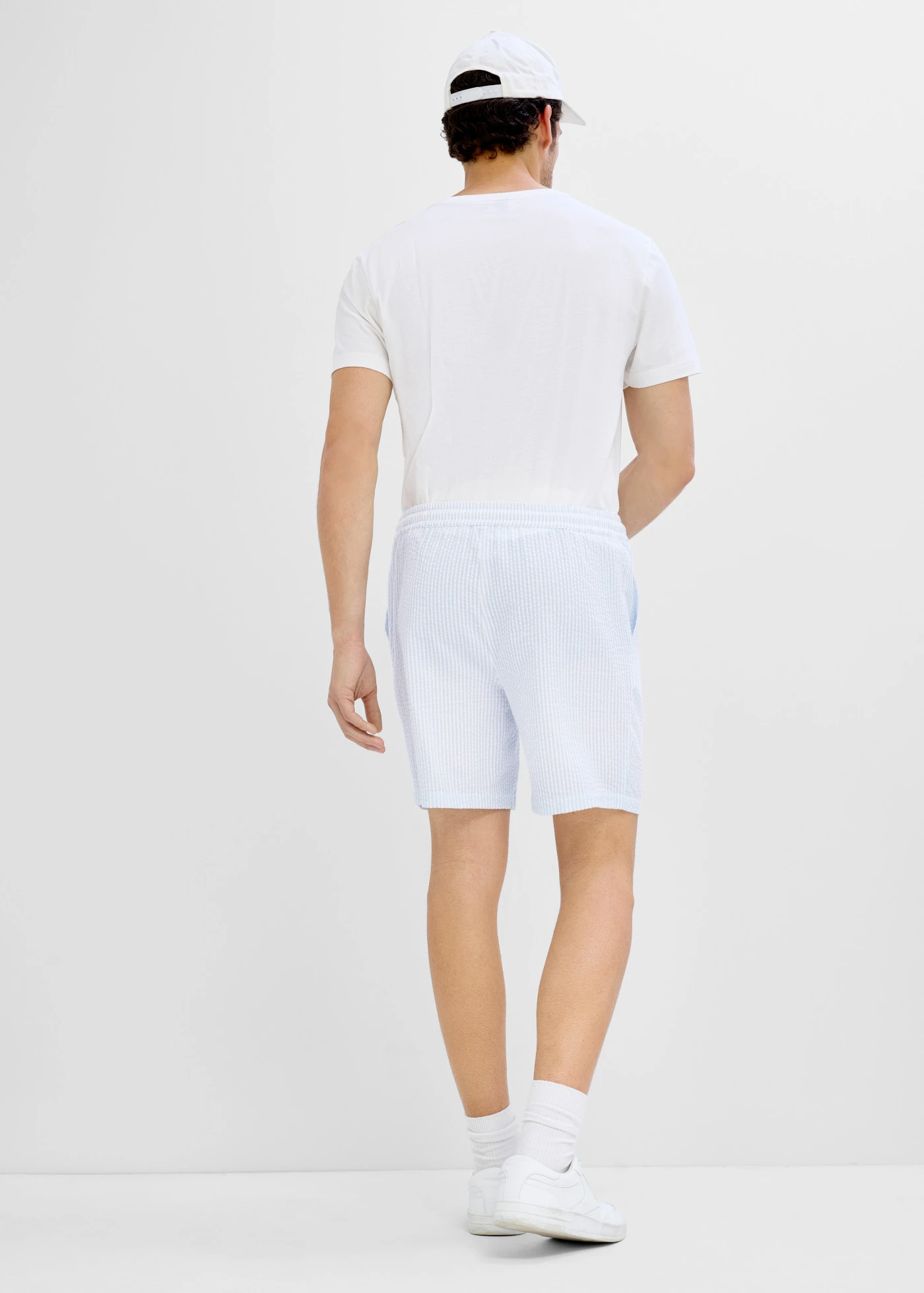 Short loose à taille élastiquée • bleu poudré-blanc rayé • product-page.page-title-suffix