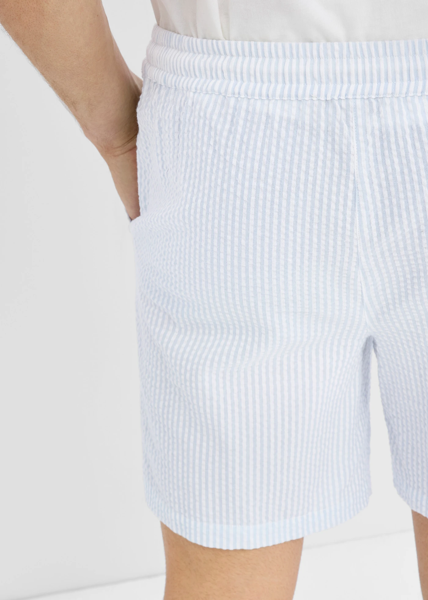 Short loose à taille élastiquée • bleu poudré-blanc rayé • product-page.page-title-suffix