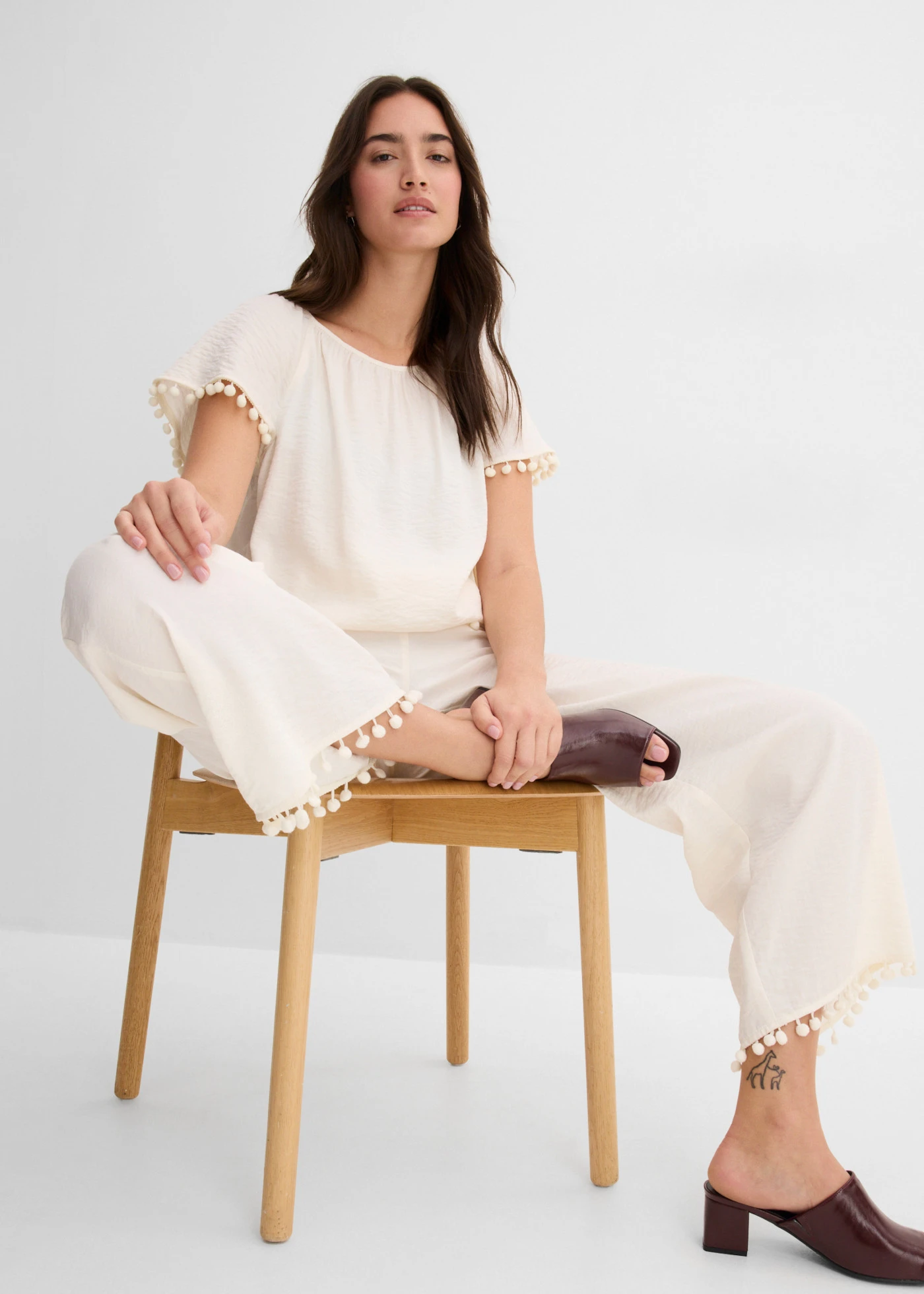 Pantalon fluide à taille élastiquée • écru • Boutique bonprix
