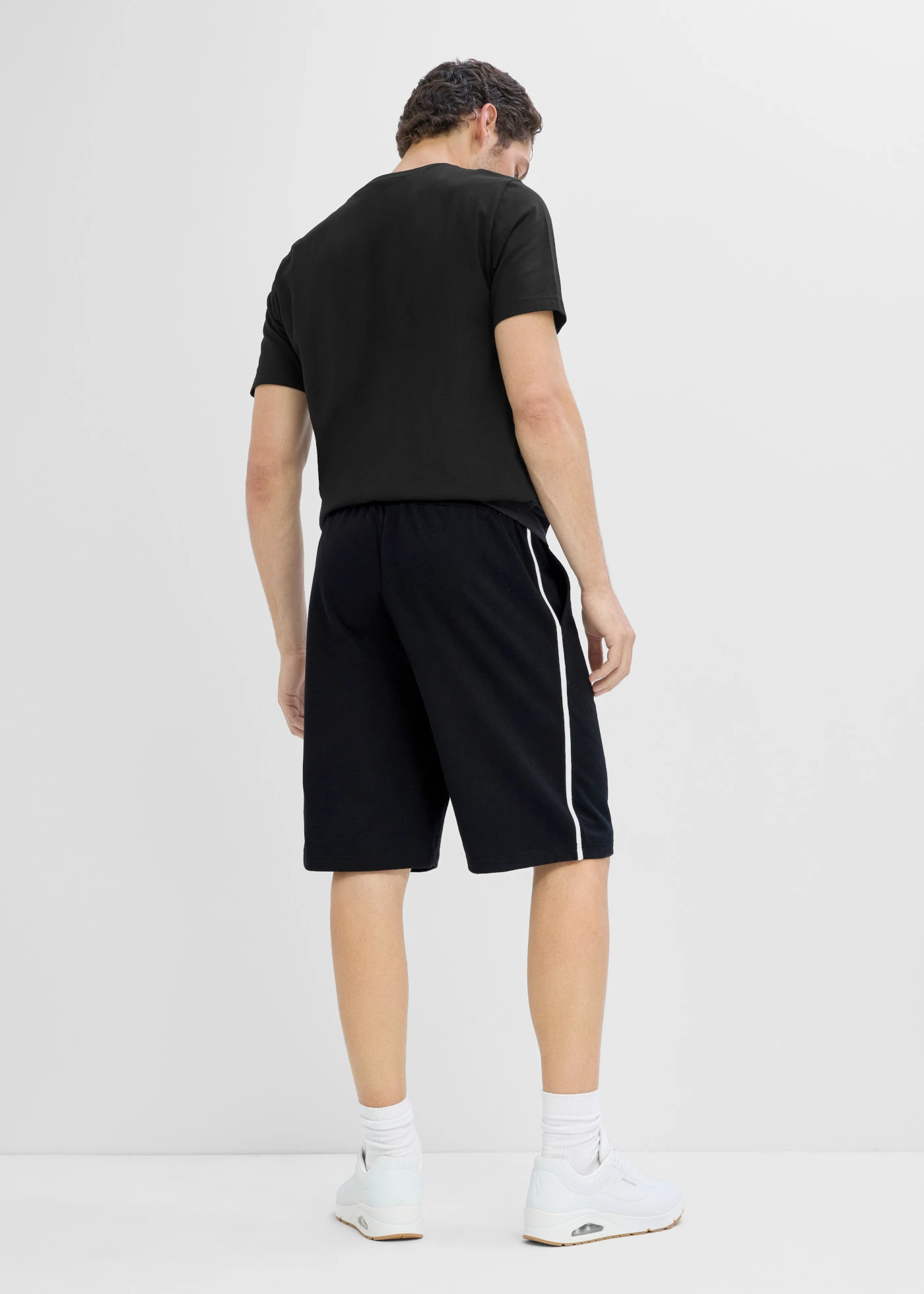 Sweatbermuda in loose fit (set van 2) • zwart+donkerblauw+wit • product-page.page-title-suffix