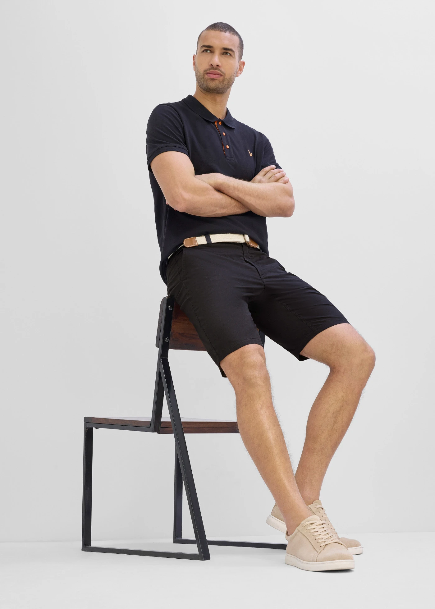 Sztreccs bermuda rugalmas derékpánttal, Regular Fit fazonban • fekete • bonprix áruház