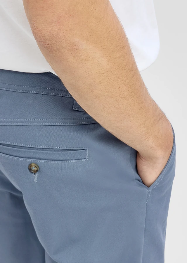 Stretchbermuda met elastische tailleband, regular fit • rookblauw • product-page.page-title-suffix