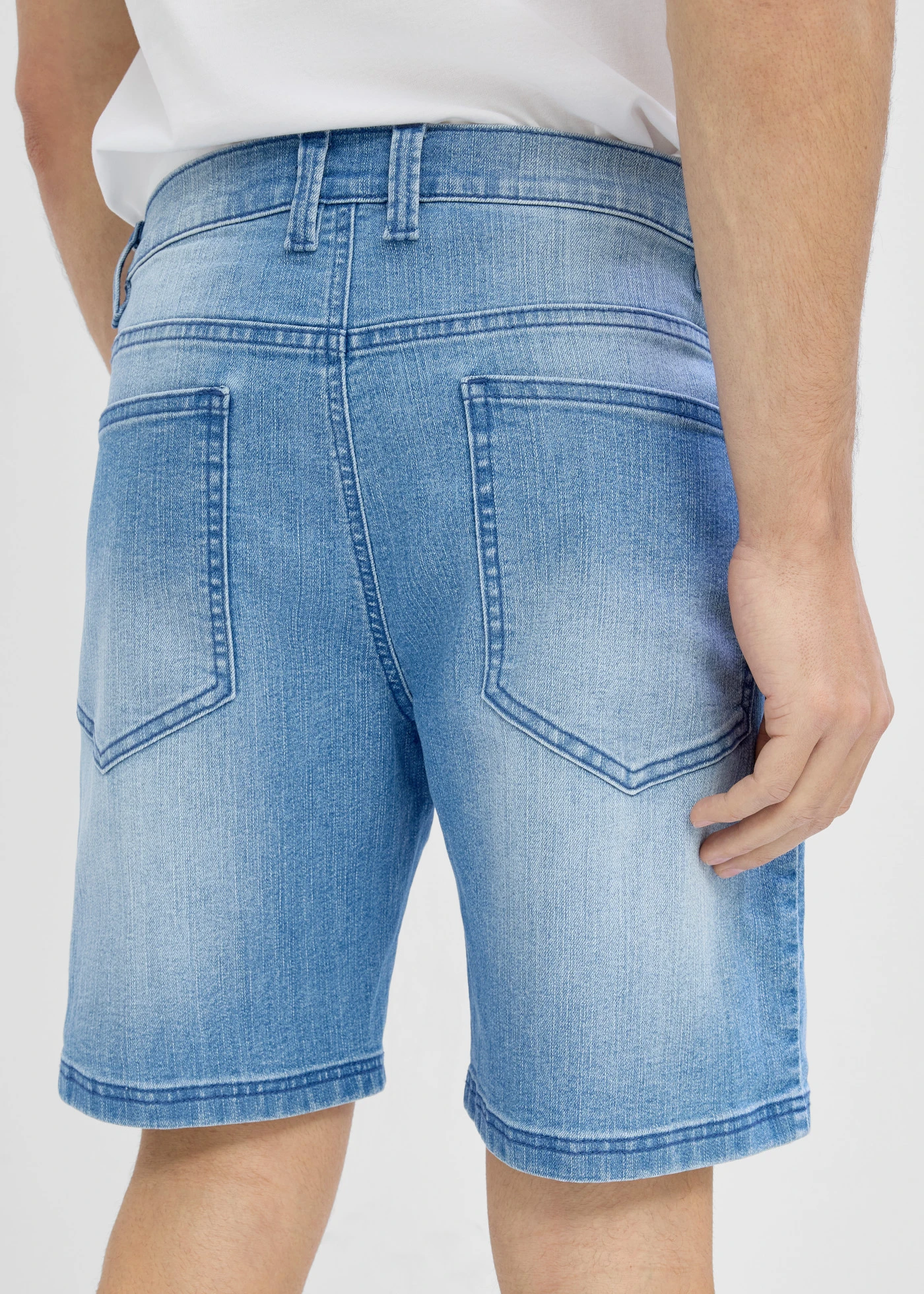 Pantaloni scurți de blugi, ușori, bandă elastică, Relaxed Fit • albastru mediu denim • magazin bonprix