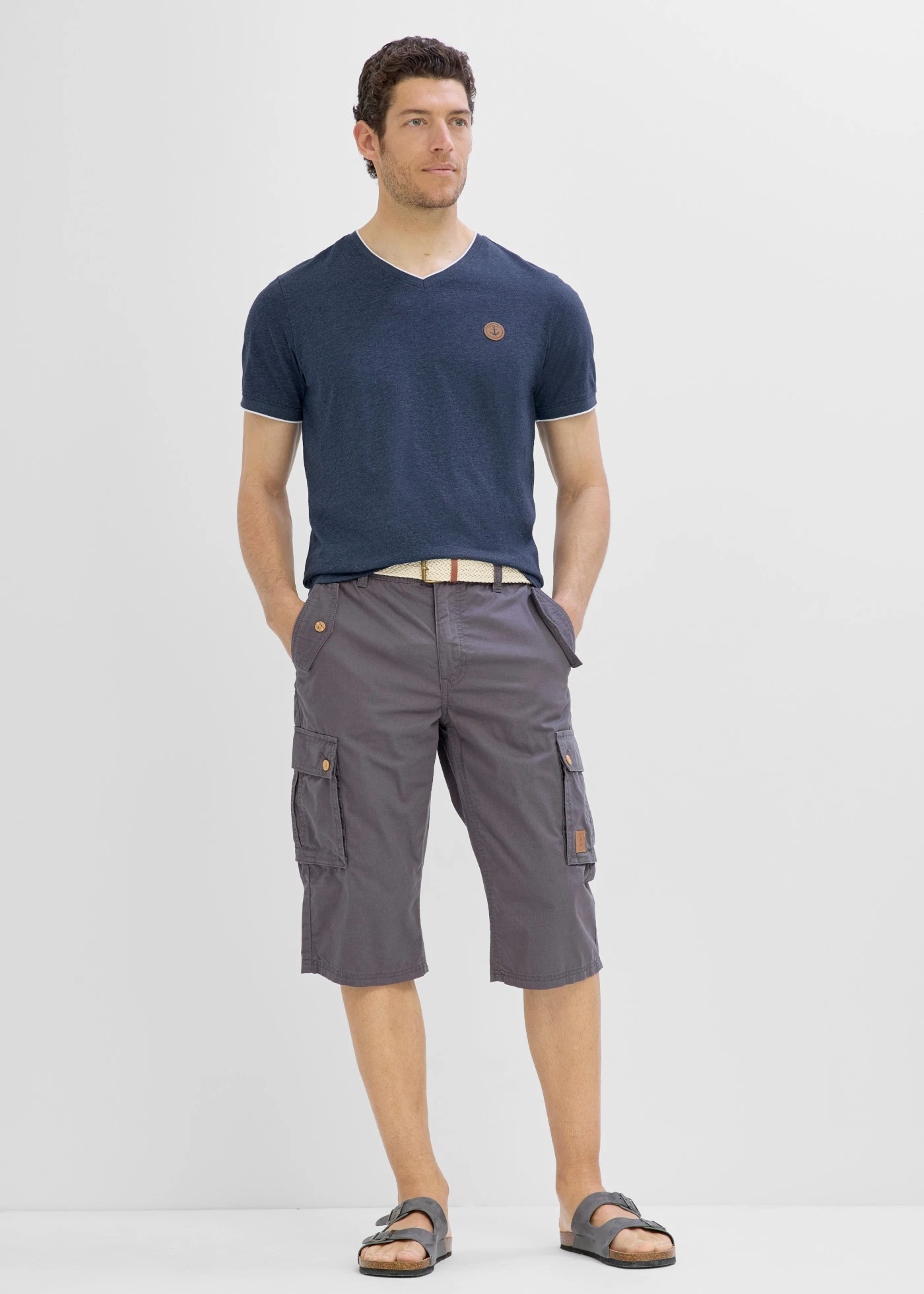 T-shirt in layerlook met V-hals • donkerblauw • product-page.page-title-suffix